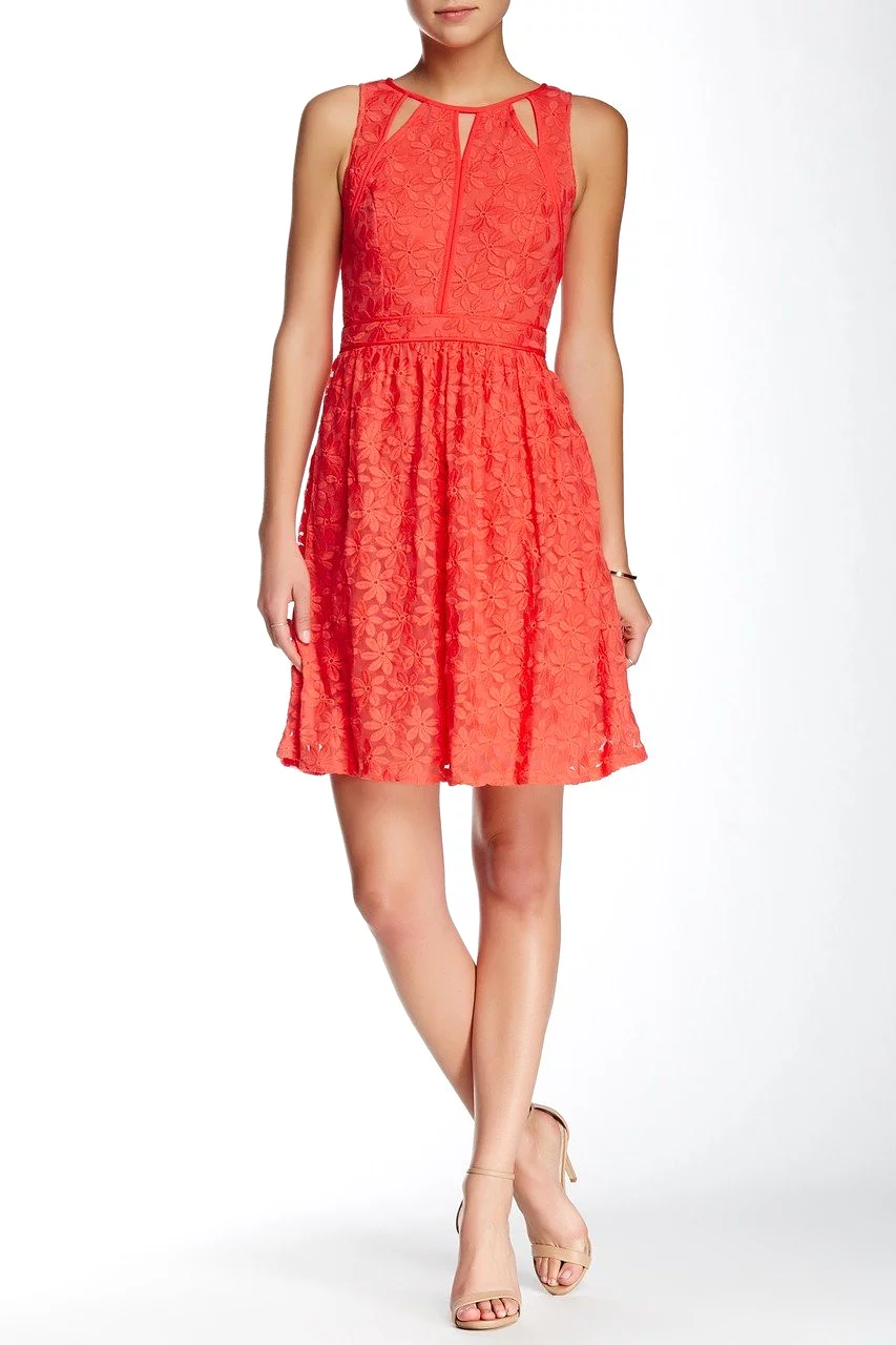 Adrianna Papell - 12245720 Sleeveless Split Lace Dress