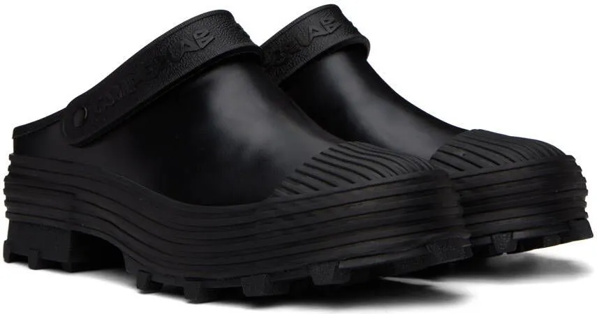 CAMPERLAB Black Traktori Clogs