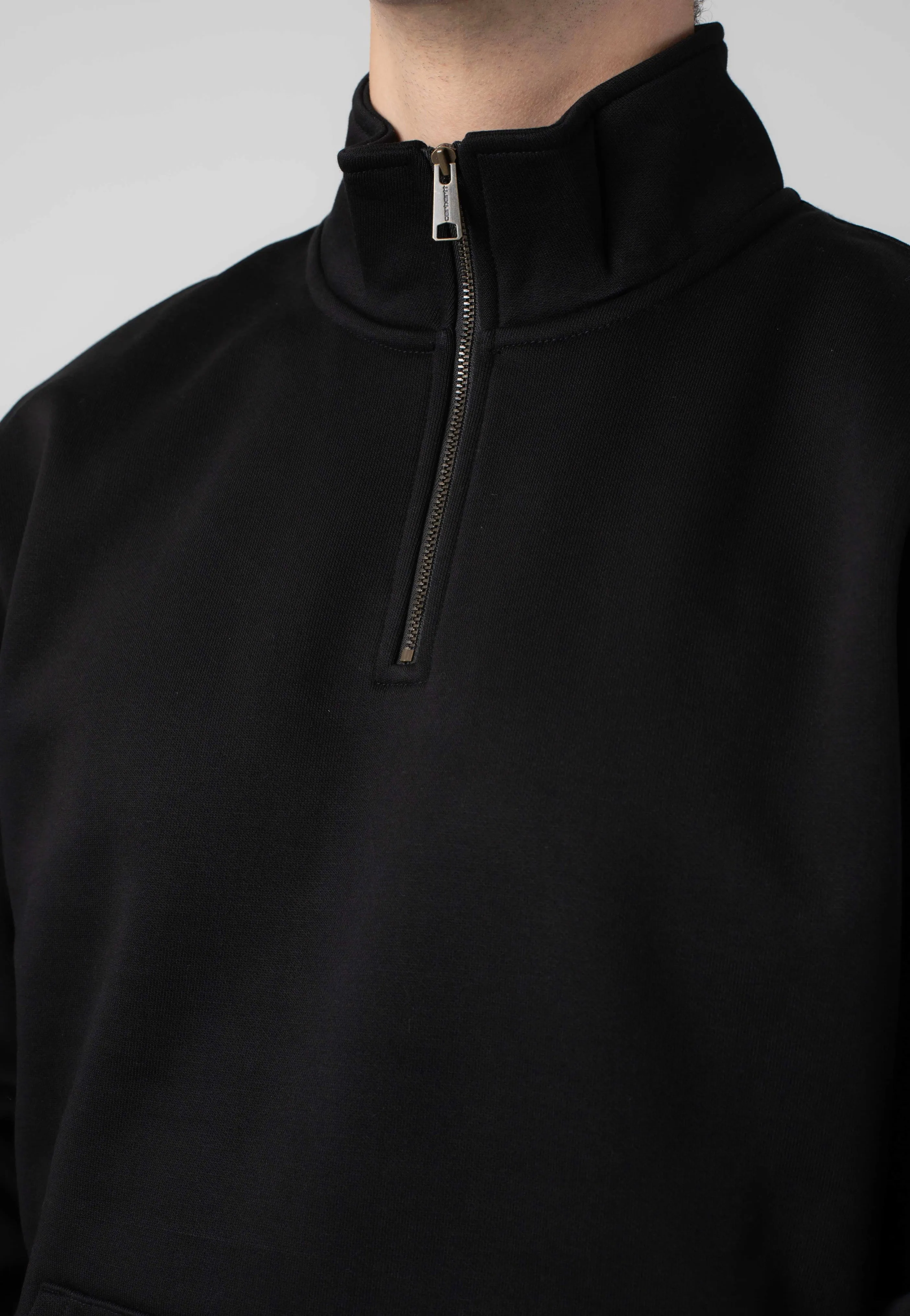 Carhartt WIP - Chase Neck Zip Black/Gold - Sweater