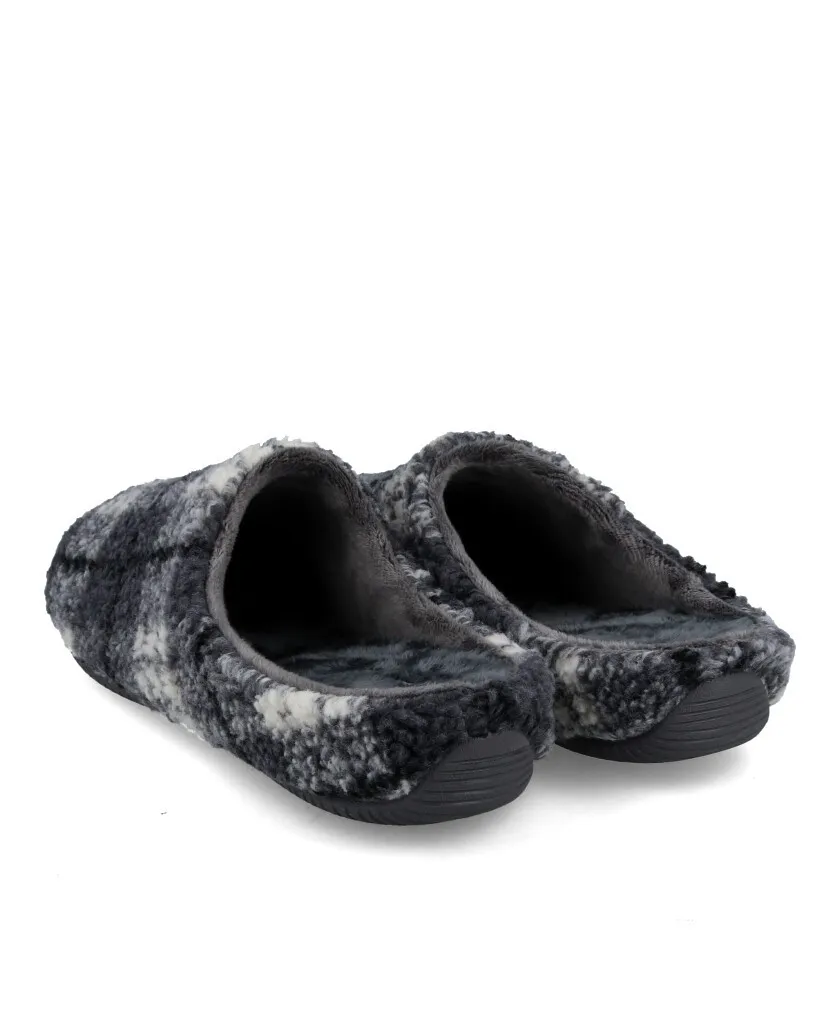 Comfortable house slippers Garzón 16300.381