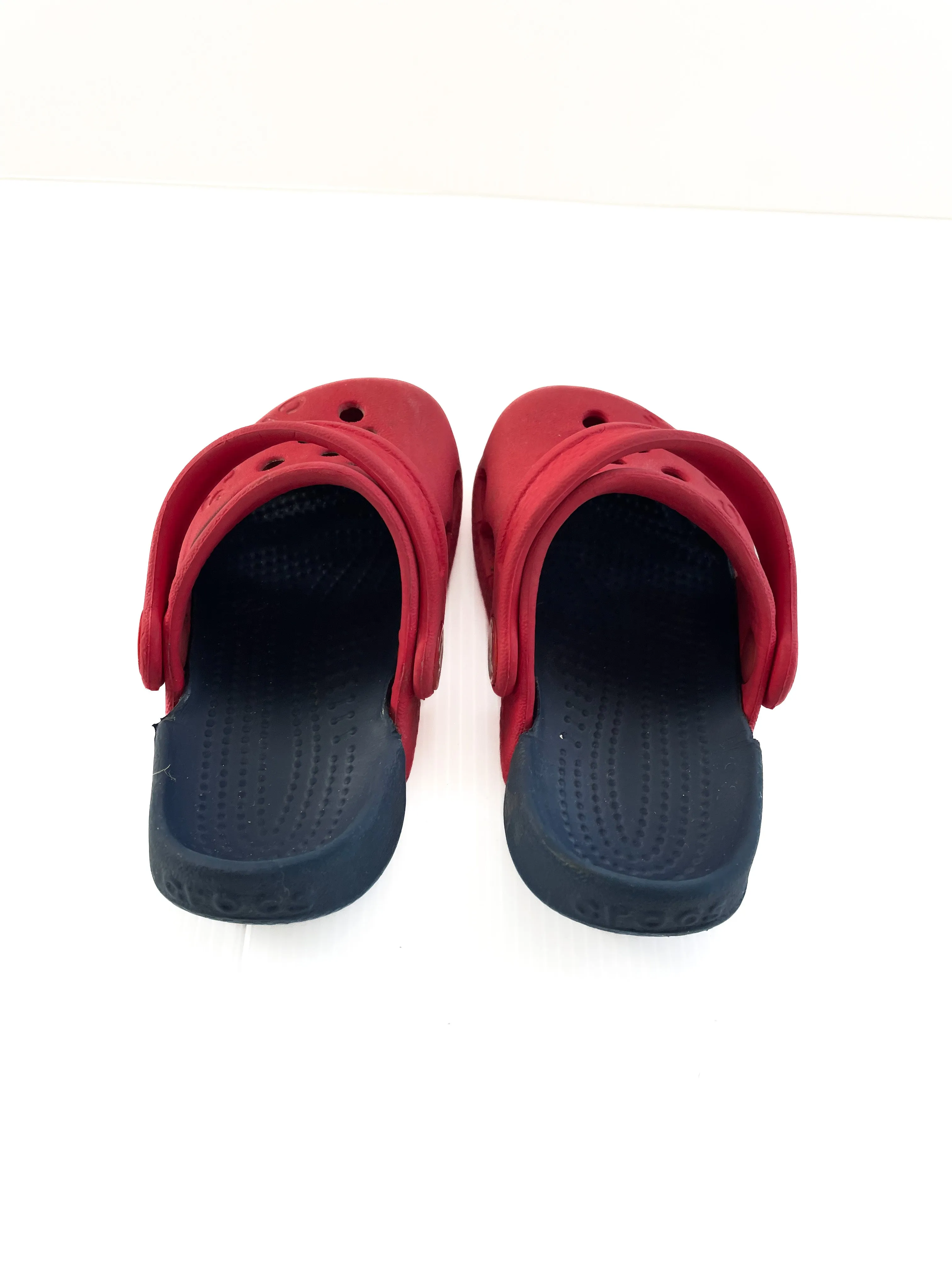 Croc clogs (5c)