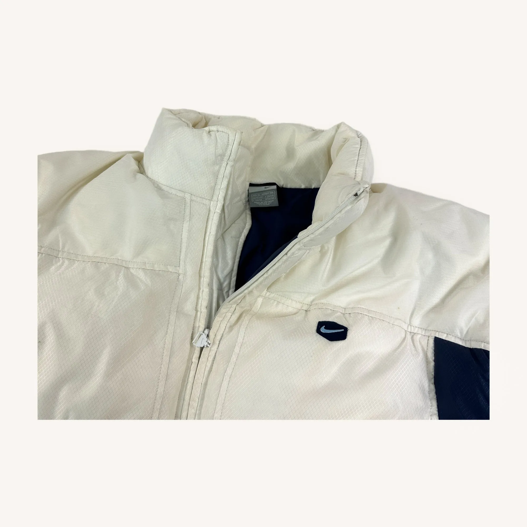 White Navy Blue 90s NIKE Swoosh Puffer Jacket Coat (XL)